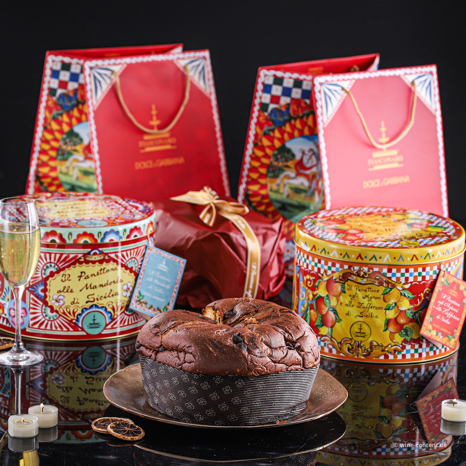 1x Panettone mit sizilianischen Mandeln & 1x mit Zitrusfrüchten und Safran Dolce & Gabbana 1x Panettone mit sizilianischen Mandeln & 1x mit Zitrusfrüchten und Safran Dolce & Gabbana