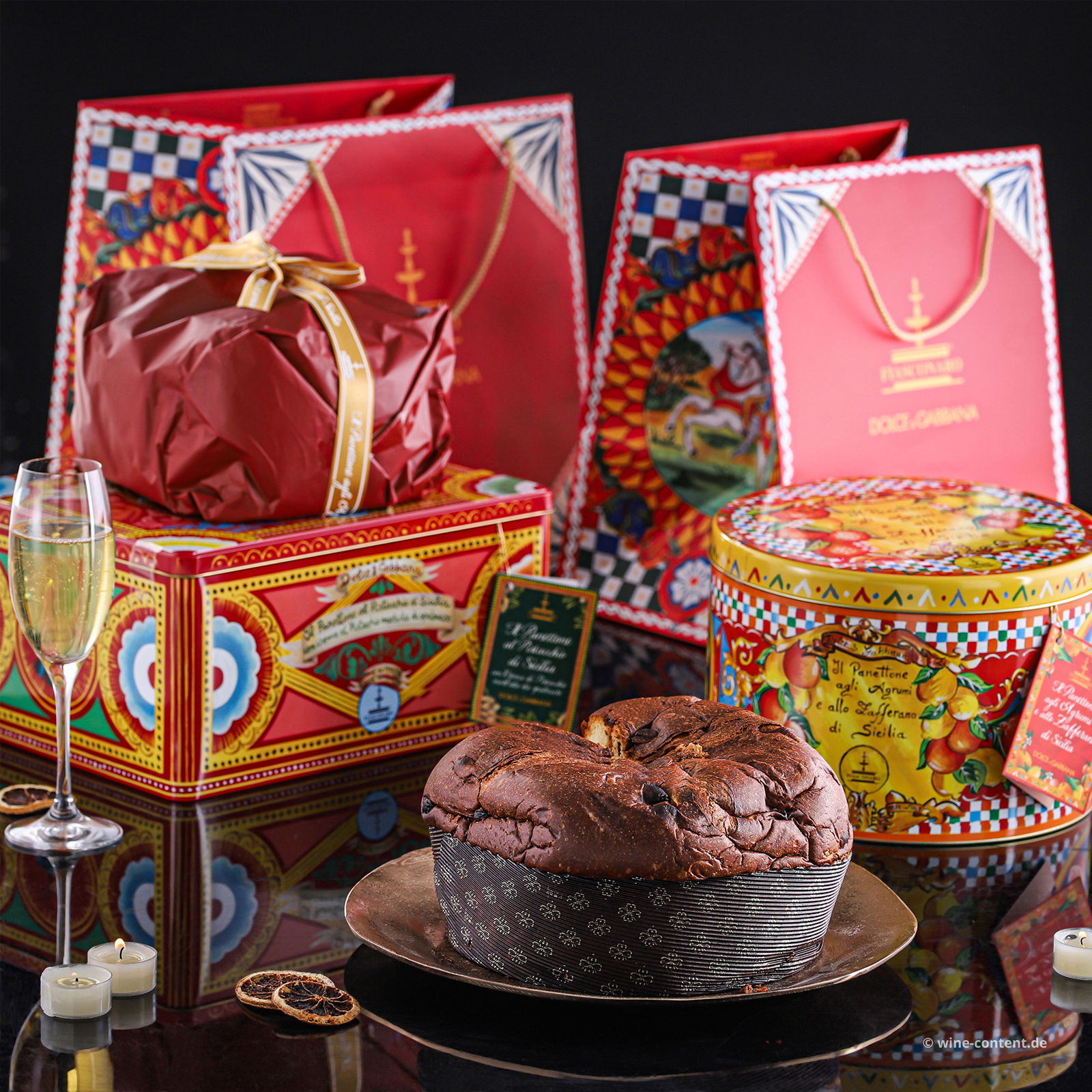 1x Panettone mit sizilianischen Pistazien & 1x mit Zitrusfrüchten und Safran Dolce & Gabbana 1x Panettone mit sizilianischen Pistazien & 1x mit Zitrusfrüchten und Safran Dolce & Gabbana